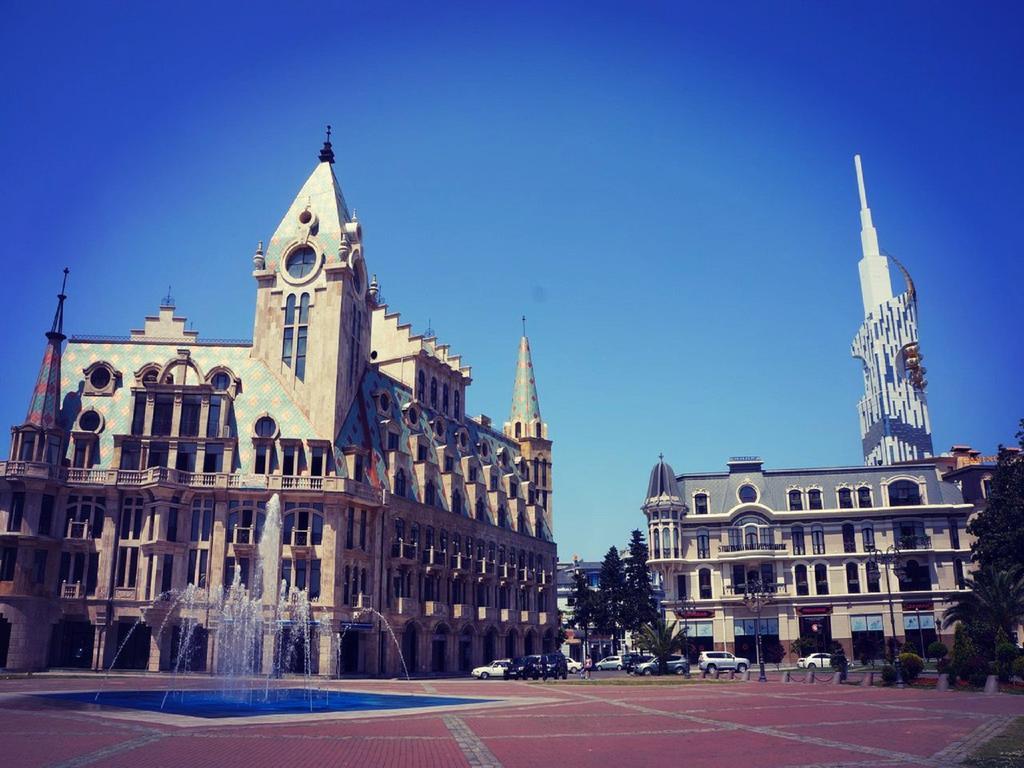 Sister'S Warm Guest House Batumi Exterior photo