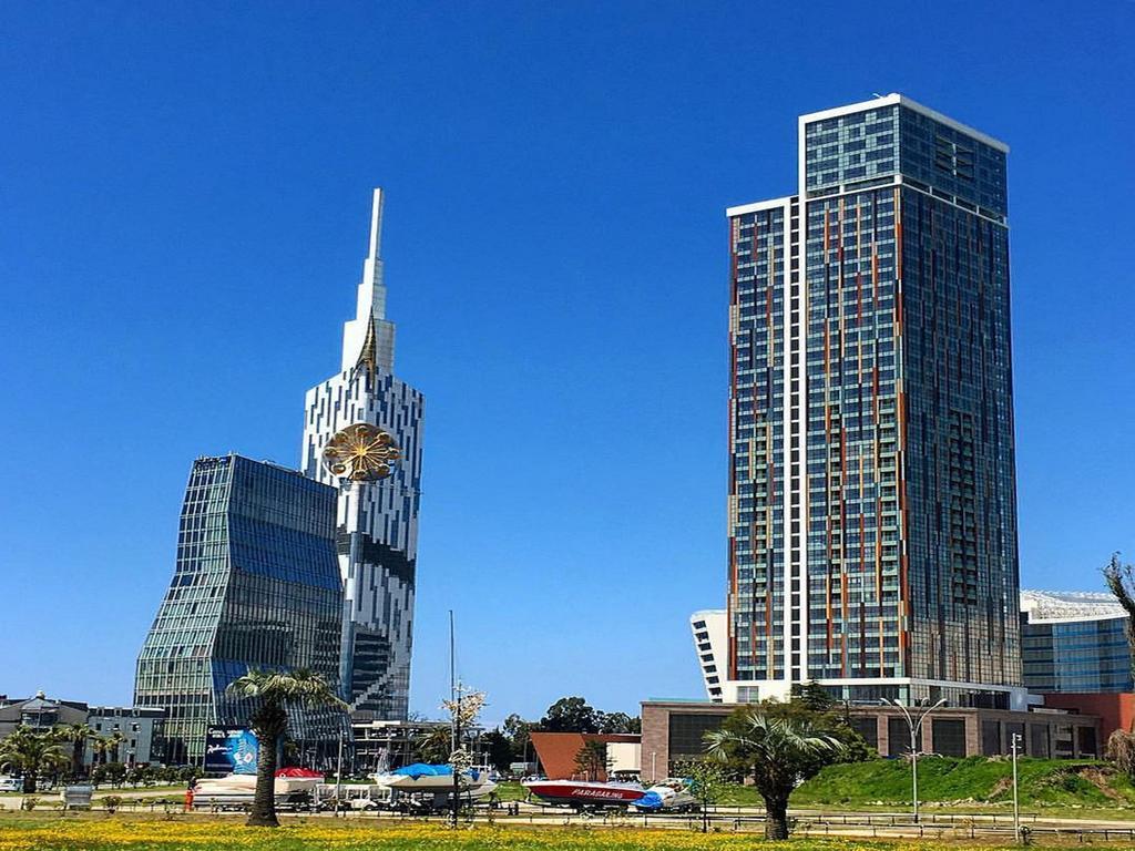 Sister'S Warm Guest House Batumi Exterior photo