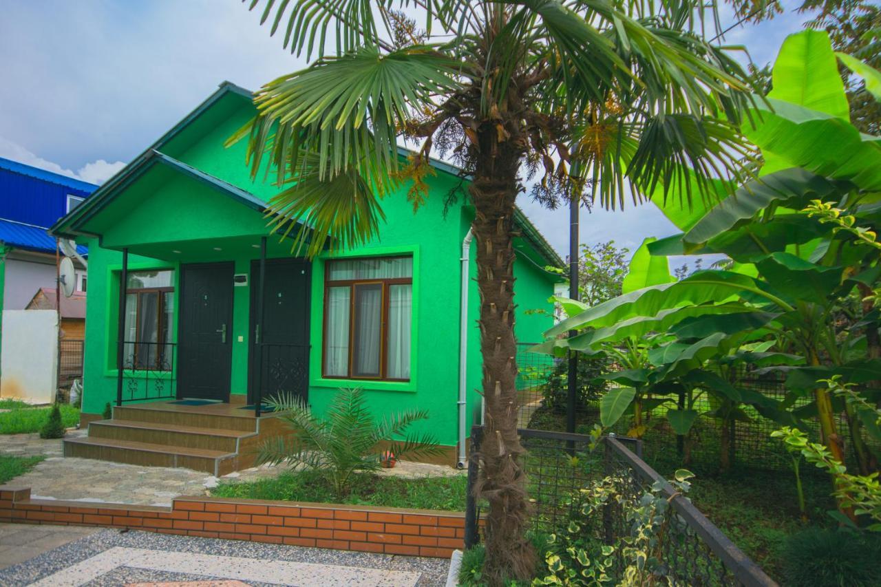 Sister'S Warm Guest House Batumi Exterior photo